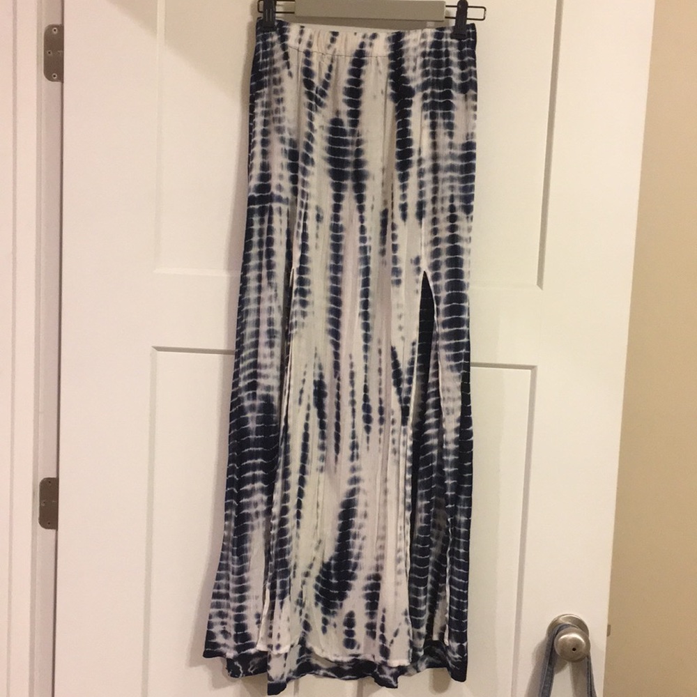 Flowy tie dye Forever 21 maxi skirt